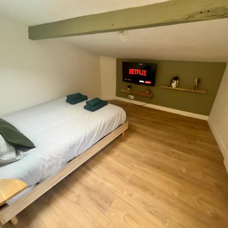 Apartmán Sous Les Toits Du Parvis Niort Exteriér fotografie