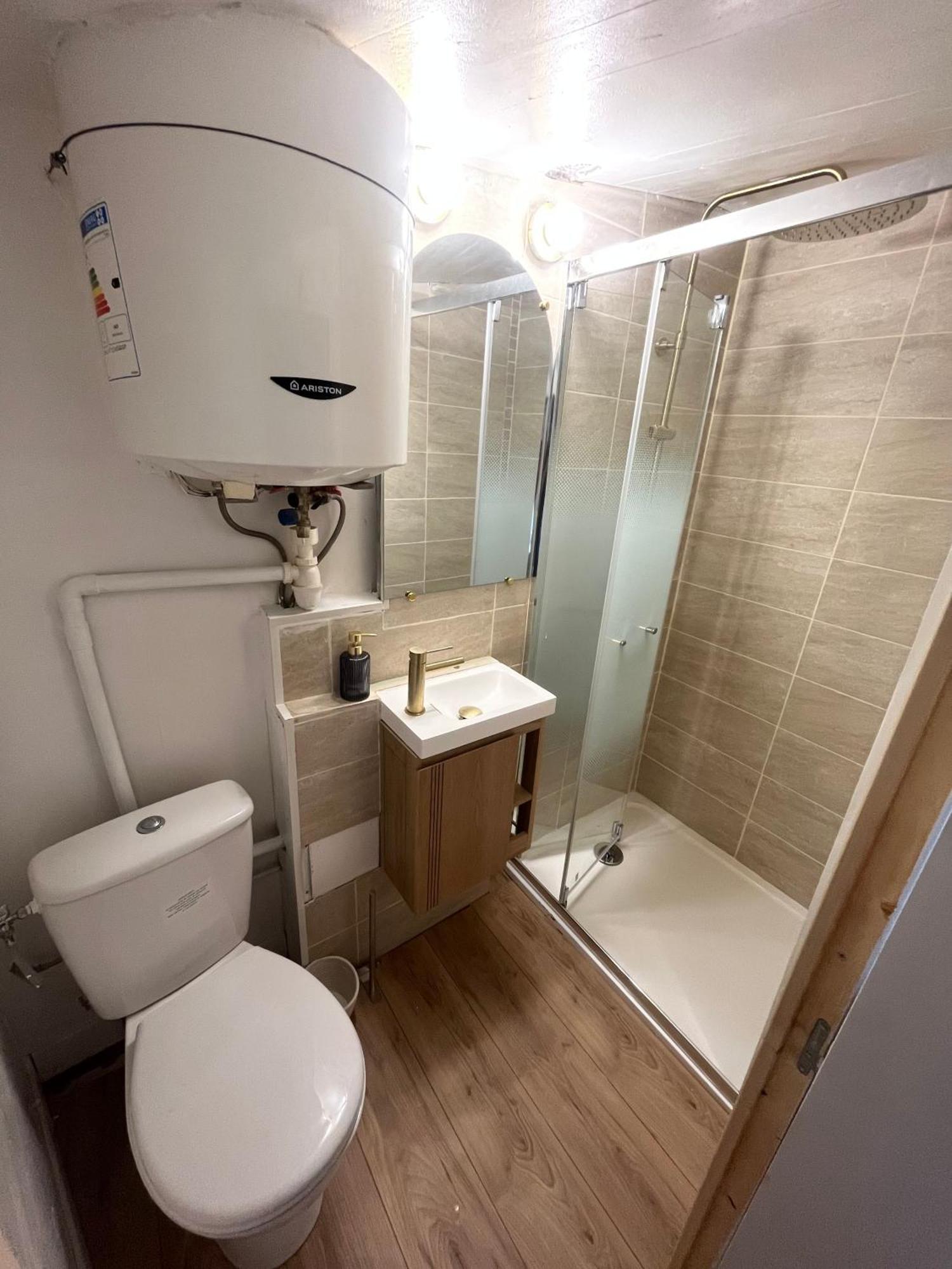 Apartmán Sous Les Toits Du Parvis Niort Exteriér fotografie